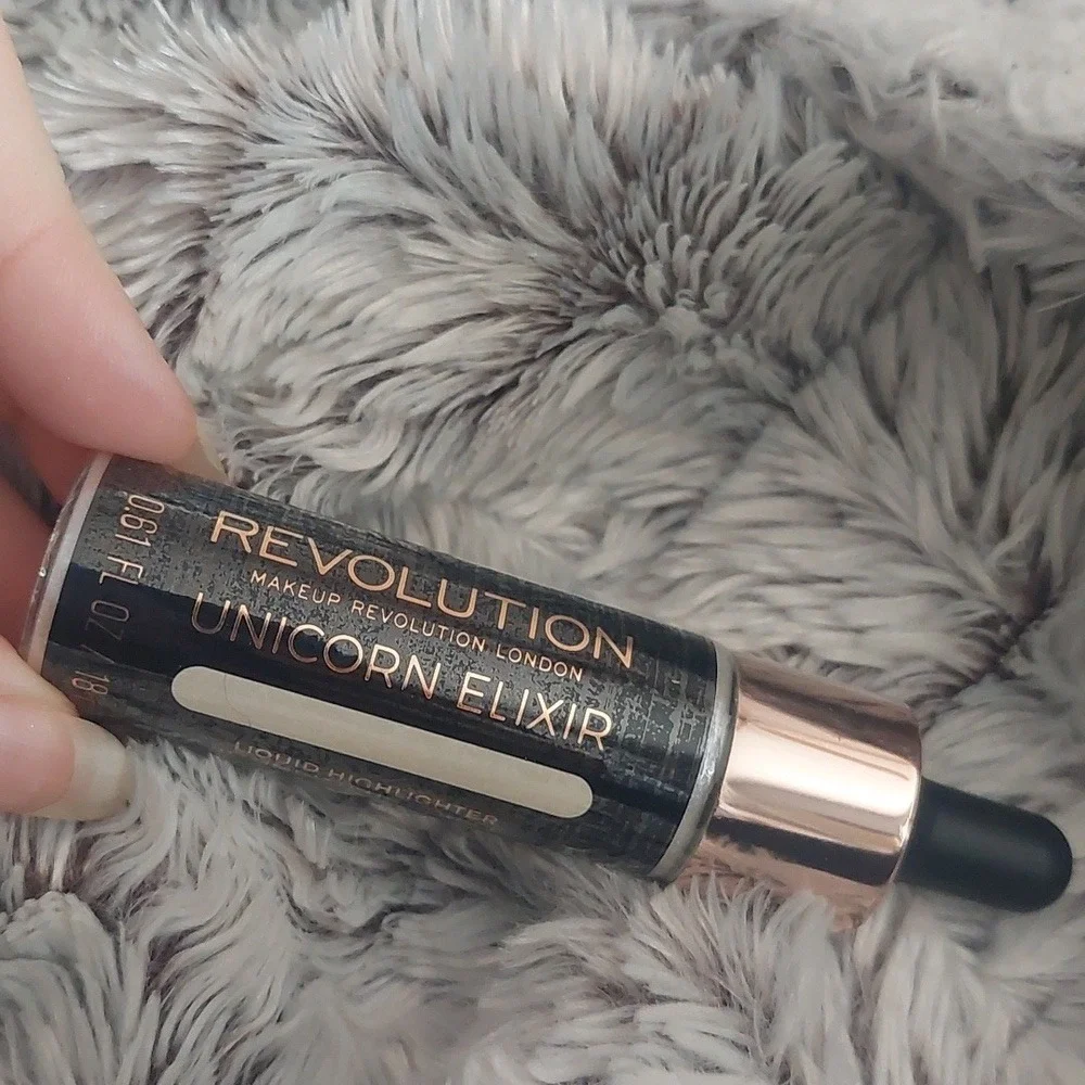 New makeup revolution liquid‎ highlighter unicorn elixir